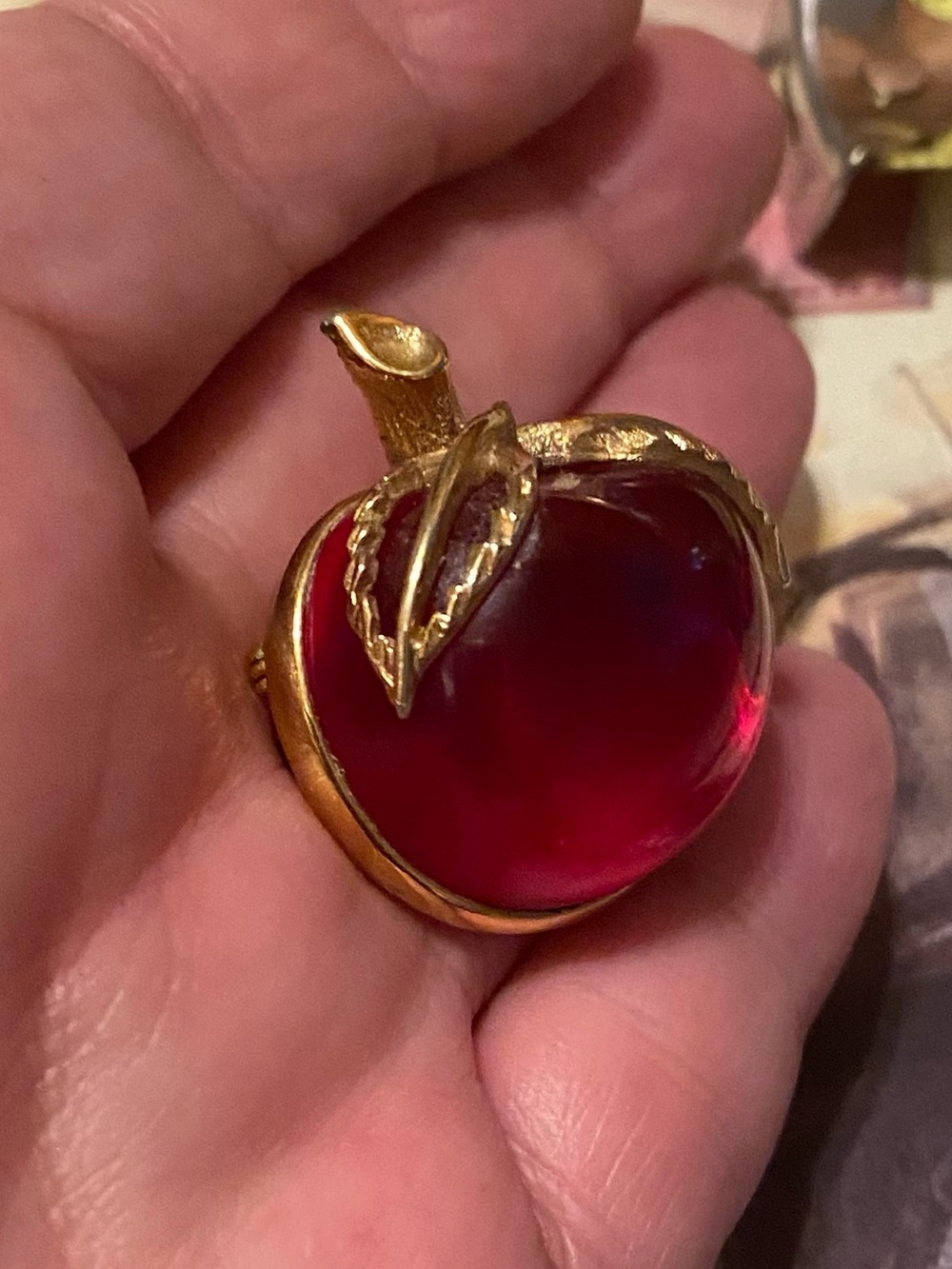 Coquette Grandmacore 70s Sarah Coventry Red Lucite Jelly Belly Apple Brooch Pin